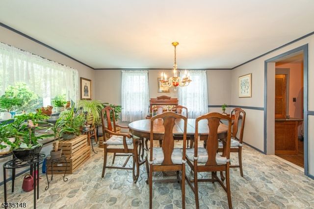 34 Unneberg Ave, Roxbury Twp., NJ 07876