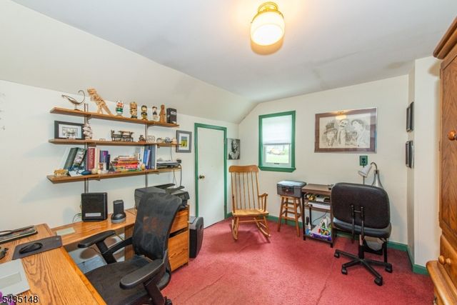 34 Unneberg Ave, Roxbury Twp., NJ 07876