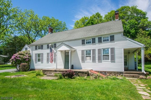 34 Unneberg Ave, Roxbury Twp., NJ 07876