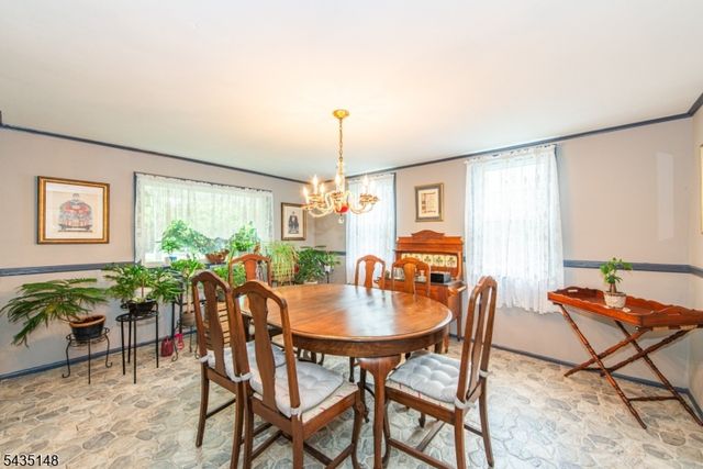 34 Unneberg Ave, Roxbury Twp., NJ 07876
