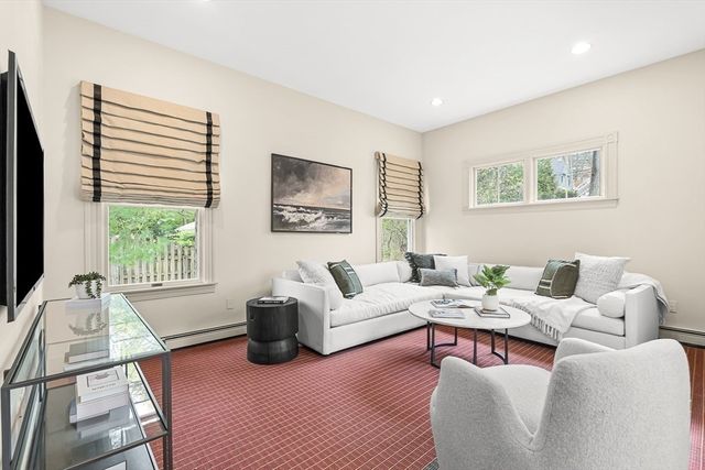 207 Weston Rd, Wellesley, MA 02482