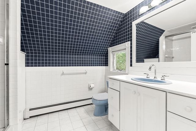 207 Weston Rd, Wellesley, MA 02482