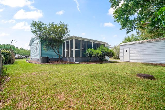 232 Captains Dr., Little River, SC 29566