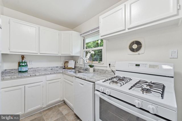 6711 SWARTHMORE DR, Alexandria, VA 22307