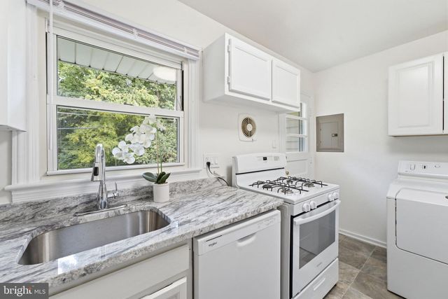 6711 SWARTHMORE DR, Alexandria, VA 22307