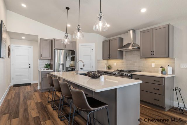 4024 SADDLEBACK LN, Cheyenne, WY 82001
