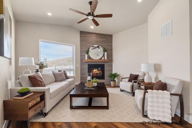 4024 SADDLEBACK LN, Cheyenne, WY 82001