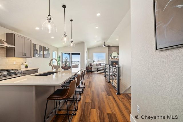 4024 SADDLEBACK LN, Cheyenne, WY 82001