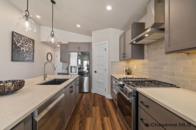 4024 SADDLEBACK LN, Cheyenne, WY 82001
