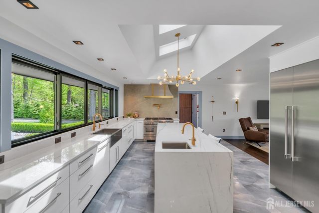 792 Partridge Drive, Bridgewater, NJ 08807