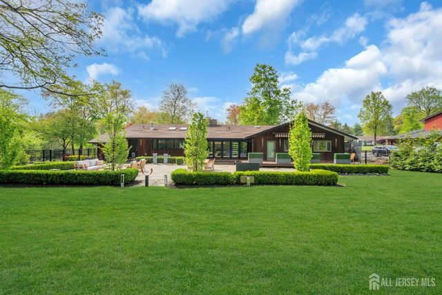 792 Partridge Drive, Bridgewater, NJ 08807