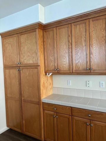 1243 Laurel Park Circle, Manteca, CA 95337
