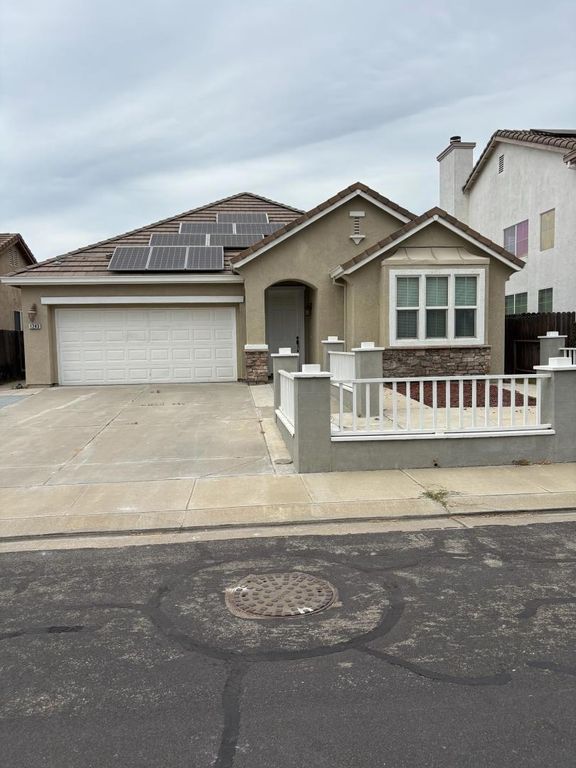 Image 1 of property listing at 1243 Laurel Park Circle, Manteca, CA 95337