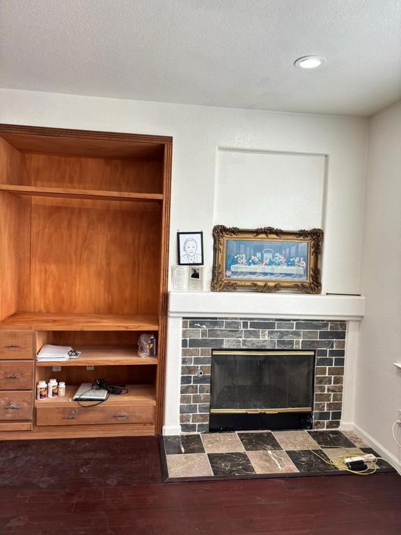 Image 2 of property listing at 1243 Laurel Park Circle, Manteca, CA 95337