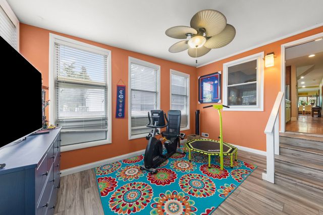 5136 W Winona Street, Chicago, IL 60630