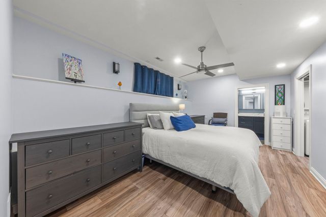5136 W Winona Street, Chicago, IL 60630