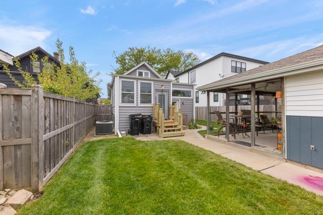5136 W Winona Street, Chicago, IL 60630