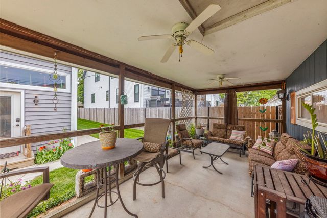 5136 W Winona Street, Chicago, IL 60630