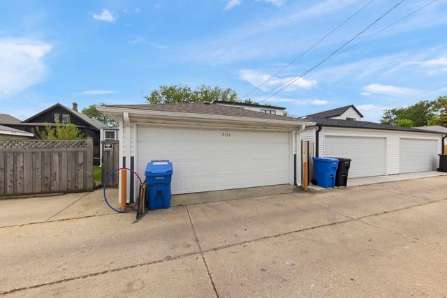 5136 W Winona Street, Chicago, IL 60630