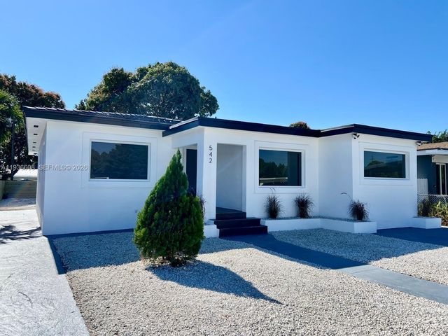 542 E 20th St, Hialeah, FL 33013