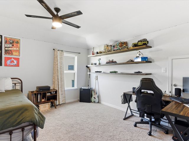518 N Eagle Point Road, Van Alstyne, TX 75495