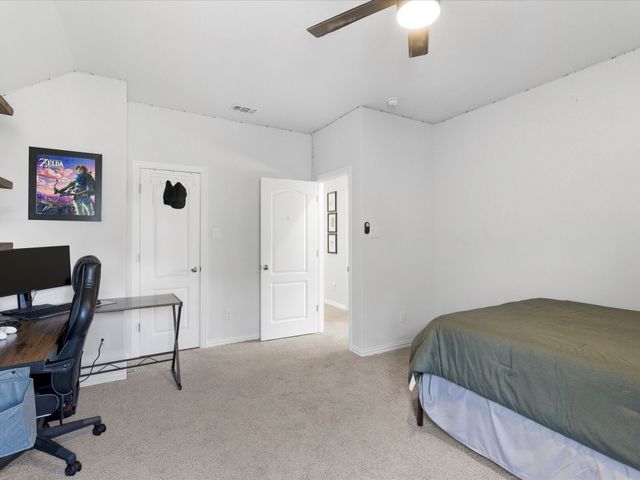 518 N Eagle Point Road, Van Alstyne, TX 75495