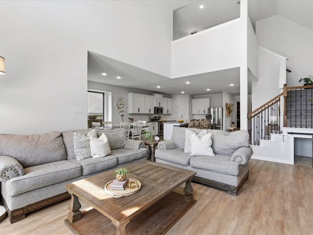 518 N Eagle Point Road, Van Alstyne, TX 75495