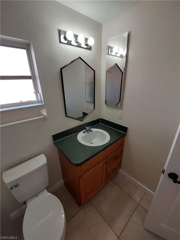 611 SE 5th ST, Cape Coral, FL 33990