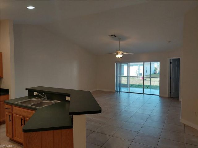 611 SE 5th ST, Cape Coral, FL 33990