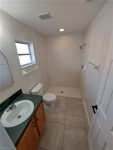 611 SE 5th ST, Cape Coral, FL 33990