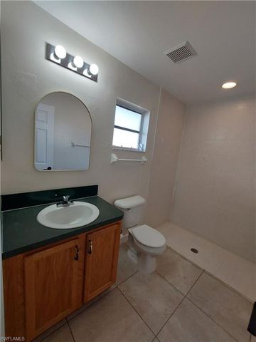 611 SE 5th ST, Cape Coral, FL 33990