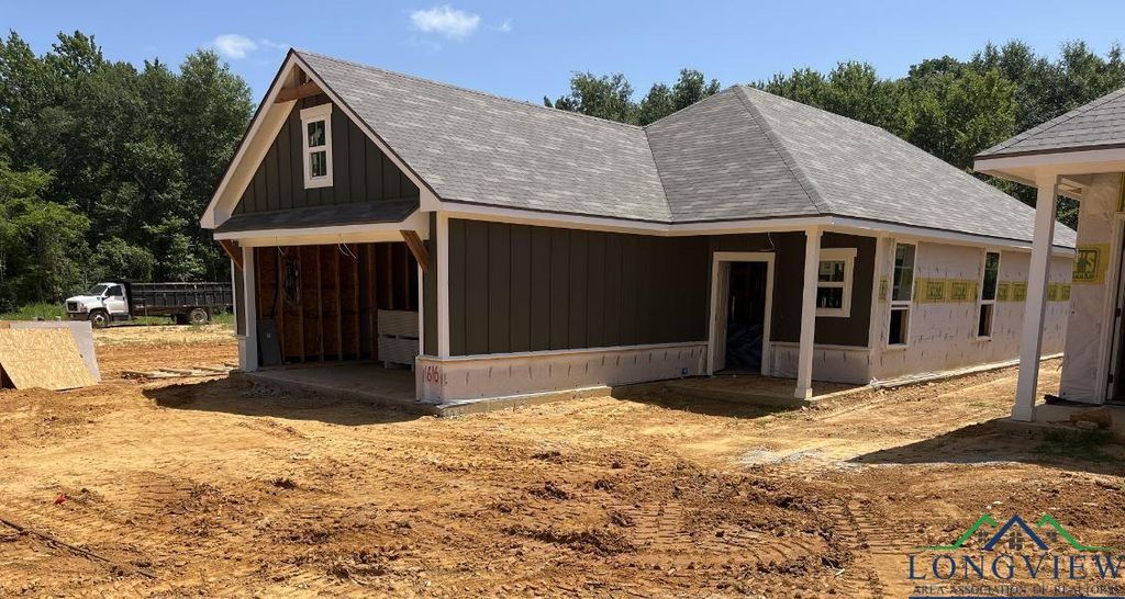 1616 Everwood Court, Longview, TX 75605
