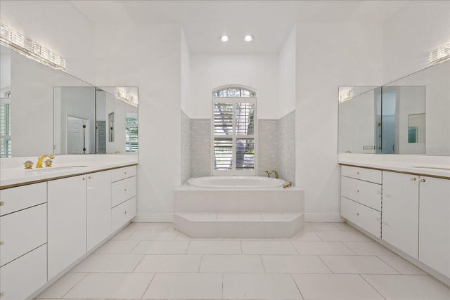 2706 SKIMMER POINT DRIVE S, Gulfport, FL 33707