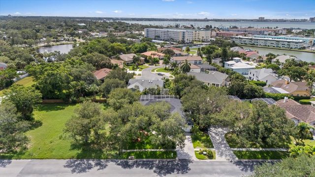 2706 SKIMMER POINT DRIVE S, Gulfport, FL 33707