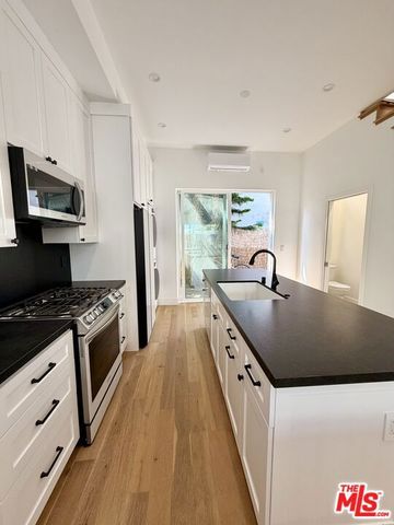 3989 Beethoven Street, Los Angeles, CA 90066
