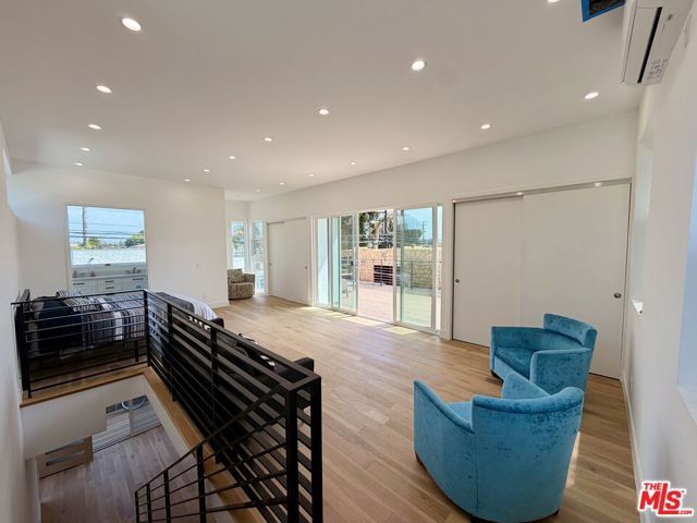 3989 Beethoven Street, Los Angeles, CA 90066