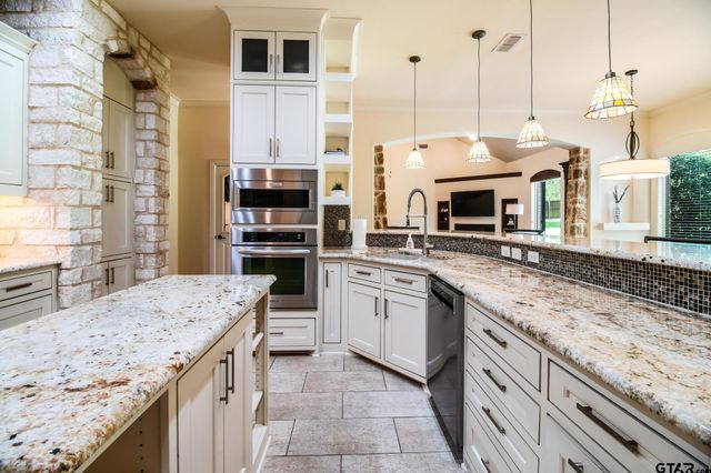 1501 Chaparrel Run, Tyler, TX 75703