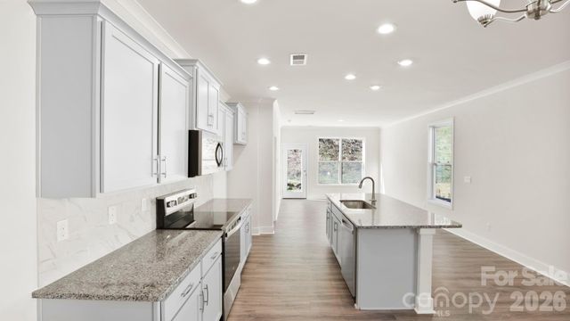 113 Sugg Trail, Weaverville, NC 28787