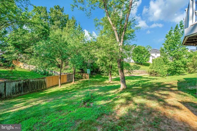 18849 BEATEN PATH CT, Triangle, VA 22172