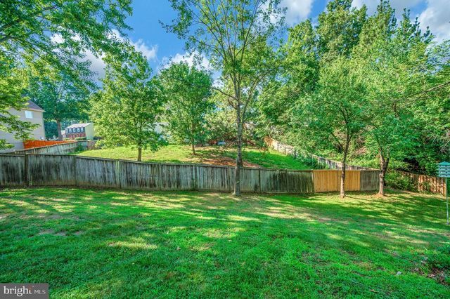18849 BEATEN PATH CT, Triangle, VA 22172