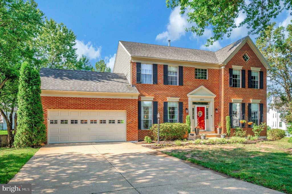18849 BEATEN PATH CT, Triangle, VA 22172