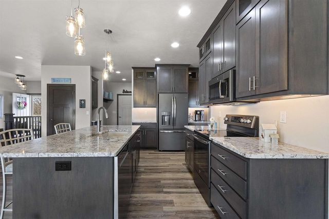 3492 PEPPERGRASS DRIVE, Green Bay, WI 54311
