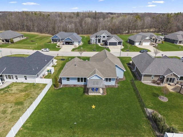 3492 PEPPERGRASS DRIVE, Green Bay, WI 54311