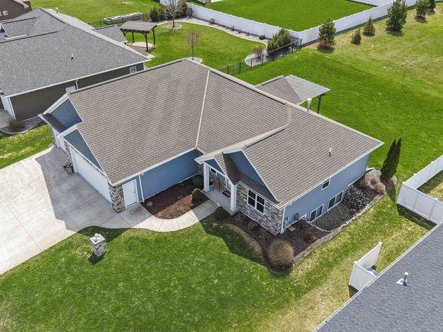 3492 PEPPERGRASS DRIVE, Green Bay, WI 54311