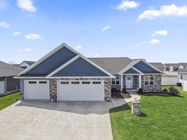3492 PEPPERGRASS DRIVE, Green Bay, WI 54311