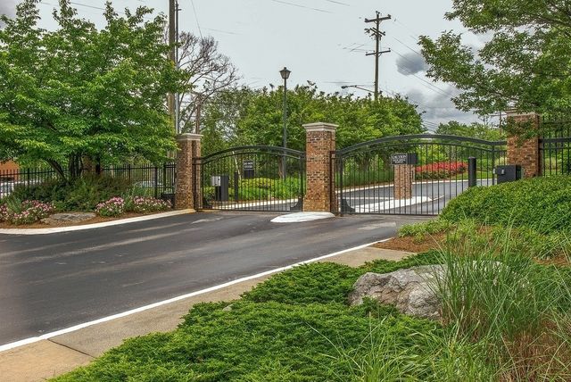 2025 Woodmont Blvd Apt 106, Nashville, TN 37215