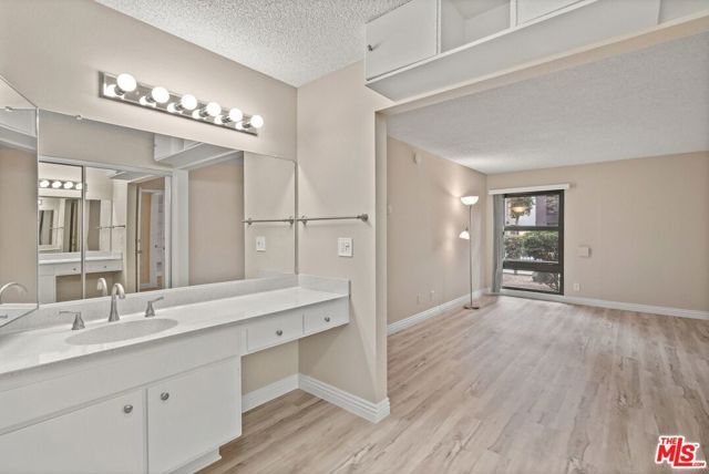 7740 Redlands Street M1072, Playa Del Rey (los Angeles), CA 90293