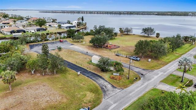 5400 JENNINGS BOULEVARD, Port Charlotte, FL 33981