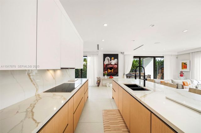 710 + 700 S Shore Dr, Miami Beach, FL 33141