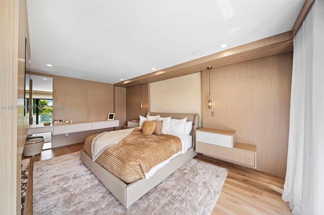 710 + 700 S Shore Dr, Miami Beach, FL 33141